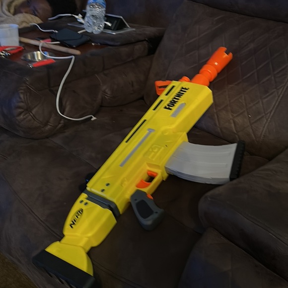 Gun - Picture 5 of 8